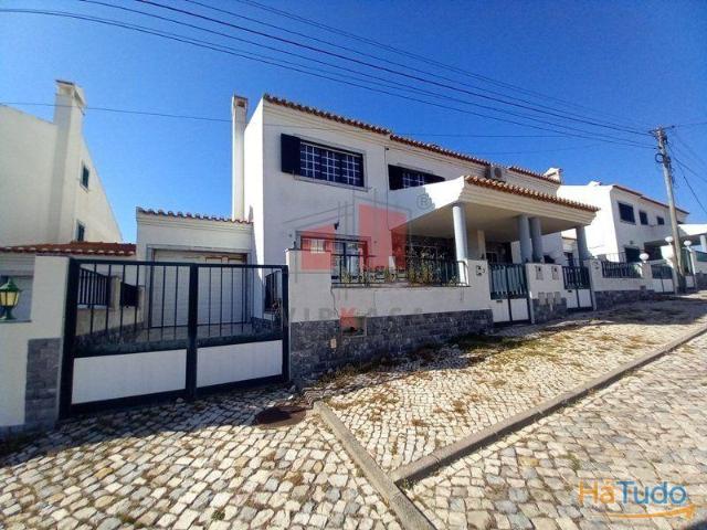 Moradia T4+1 com vista mar | 26084016066