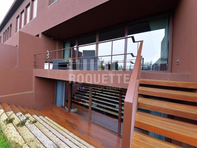 Moradia T4+1 de Luxo em Condomínio Privado com Vista para o Parque da Cidade