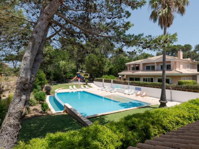 Moradia T4+1 em condomínio privado em Cascais