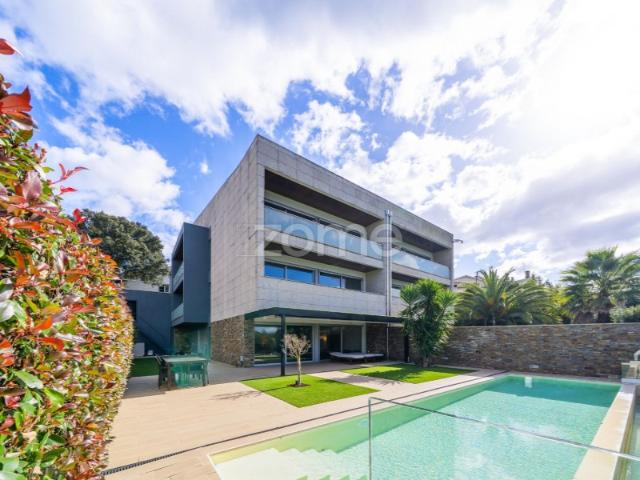 Moradia T4+1 em Palmeira Braga