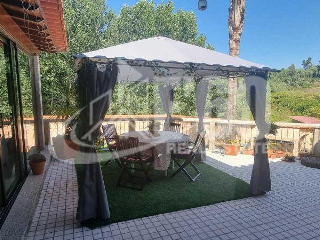 MORADIA T4+1 PAÇOS BRANDÃO COM PISCINA | 26083835069