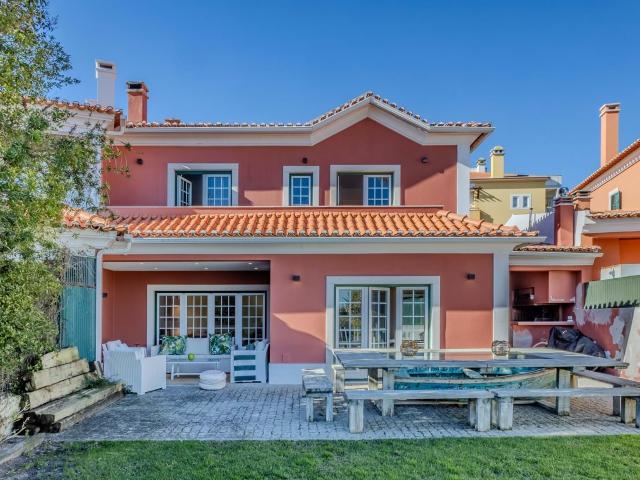 Moradia T4+1 renovada, com piscina na Quinta da Beloura, Sin. 410m² Sintra Santa Maria E São Miguel