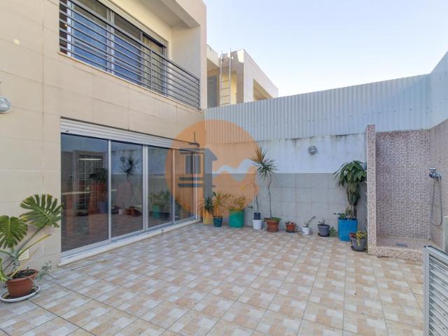 Moradia T4+2 em Vila Real de Santo António