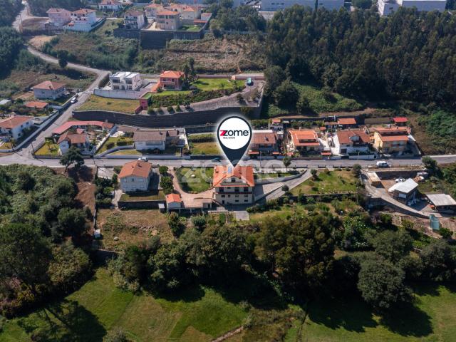 Moradia T4+2 renovada no Bustelo, Oliveira de Azeméis