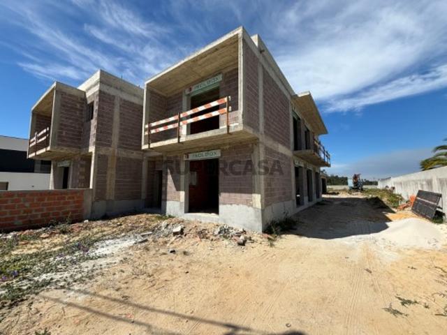 MORADIA T4 MACEDA