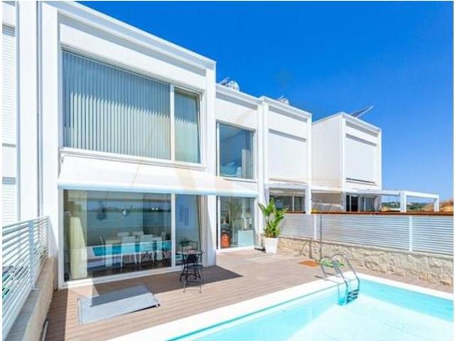 Moradia T4 Moderna com Piscina a 5 minutos do centro históri. 179m² Tavira Santiago