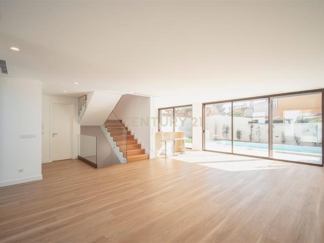 Moradia T4 na Aldeia do Juzo 189m² Cascais e estoril