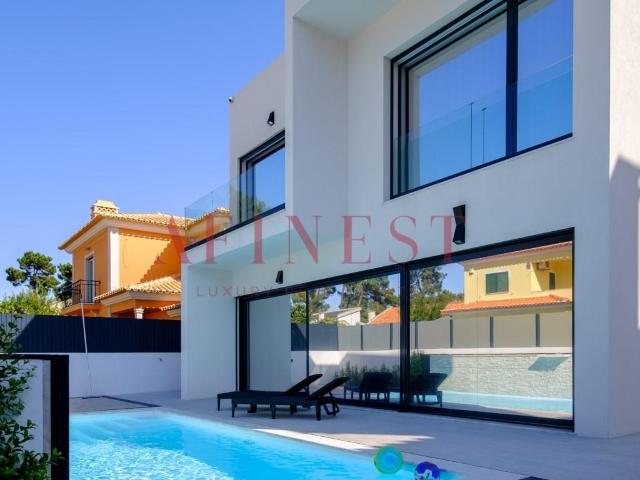 Moradia T4 Na Aroeira 160m² Charneca de caparica