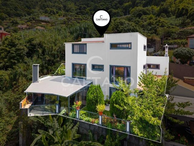 Moradia T4 na Ponta Delgada, São Vicente 0m² Ponta Delgada