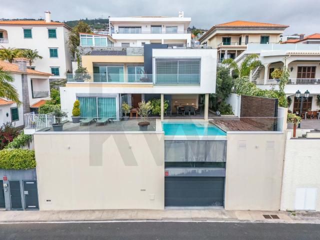 Moradia T4 na Rua Cidade New Bredford / Quinta do Faial 200m² Santa Maria Maior Funchal