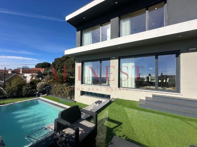 Moradia T4 Na Ramada Grande Vista Cidade Odivelas Jardi. 296m² Ramada e Caneças