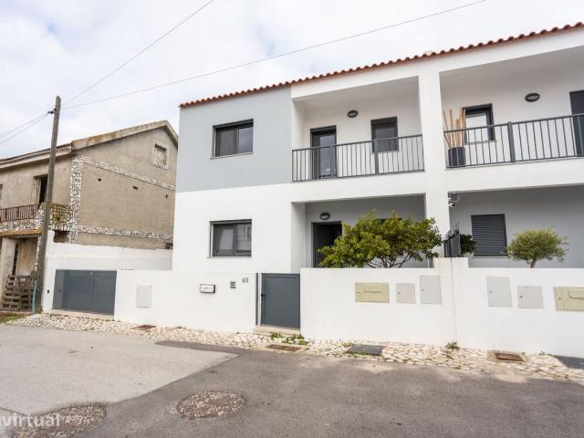 Moradia T4 no Alto Estanqueiro Atalaia Montijo