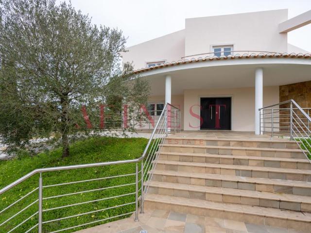 Moradia T4 no Belas Clube de Campo com piscina, Sintra 377m² Queluz e belas