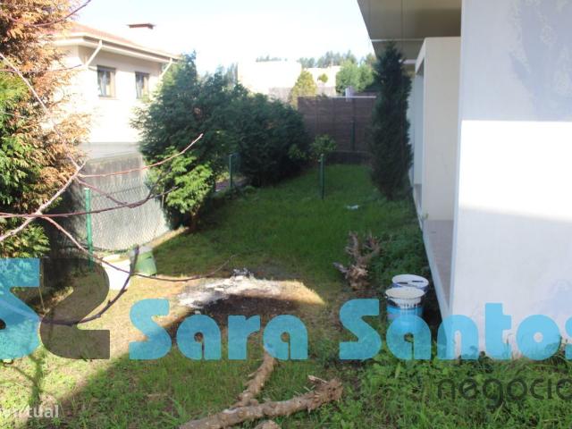 Moradia T4 Nova 3 Frentes C/ 2 Suites aos Carvalhos Vila Nova Gaia
