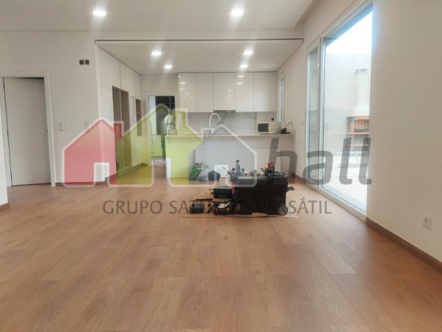 Moradia T4 Nova de arquitectura moderna em Azeitão