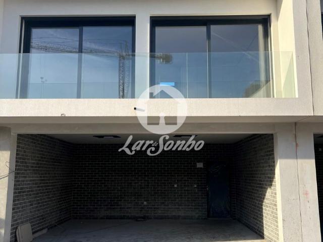 Moradia T4 Nova em Condomínio perto da Praia