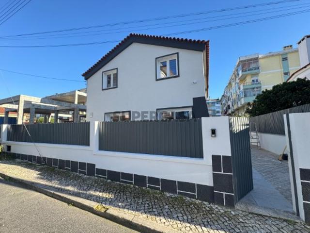 Moradia T4 Nova em Agualva