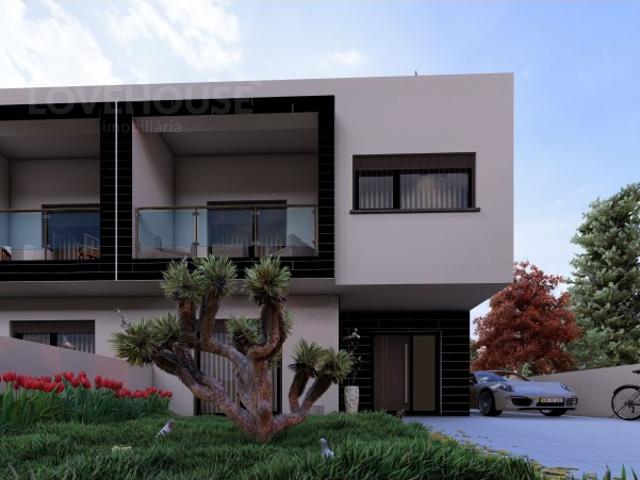 Moradia T4 Nova em Oliveirinha