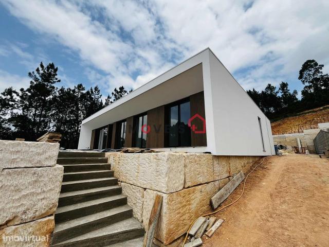 Moradia T4 Nova Leiria