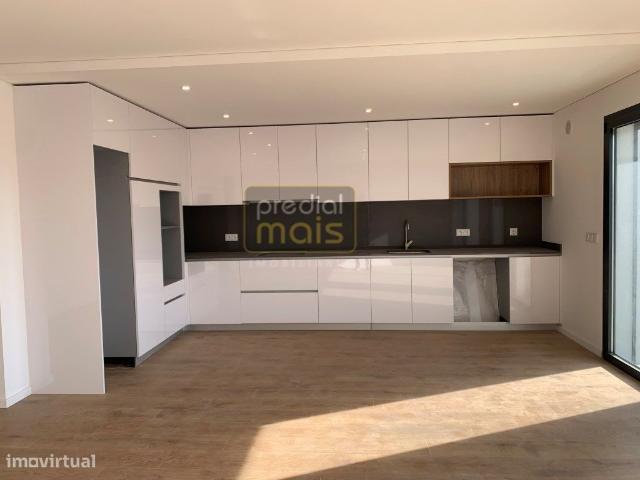 MORADIA T4 NOVA Pronta a Habitar !