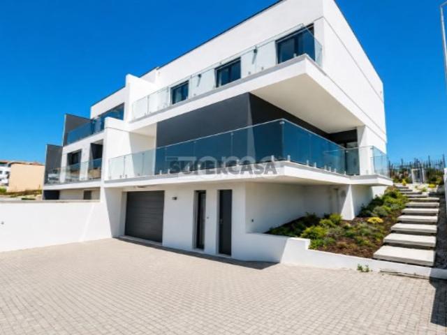 Moradia T4 Nova | Trajouce Cascais