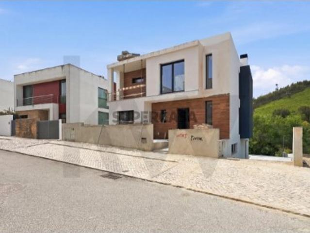 Moradia T4 O luxo e a tranquilidade encontram se no The Village