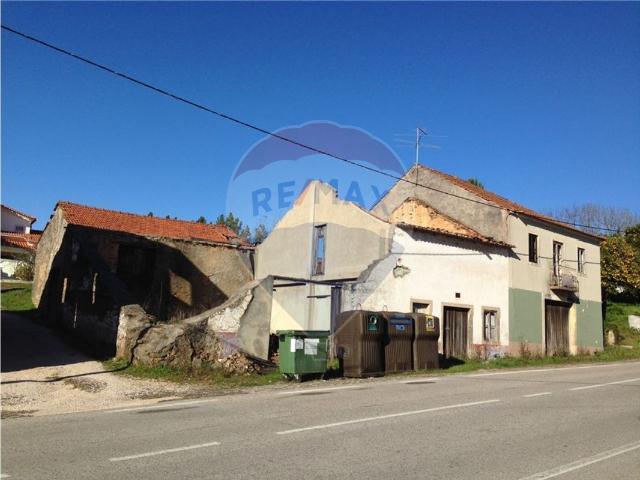 Moradia T4 à venda em Ferreira do Zêzere