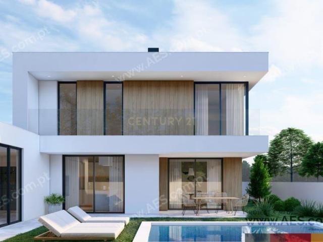 Moradia T4 à venda em Belverde – conforto, espaço e tranquil. 126m² Amora