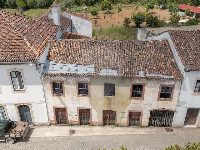 Moradia T4 à venda em Góis