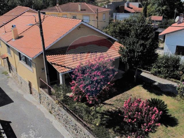Moradia T4 à venda em São Pedro do Sul