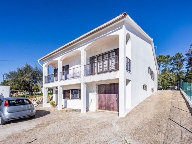 Moradia T4 à venda em Santarém