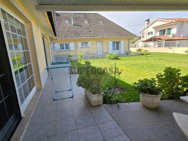 Moradia T4 à venda em Paço