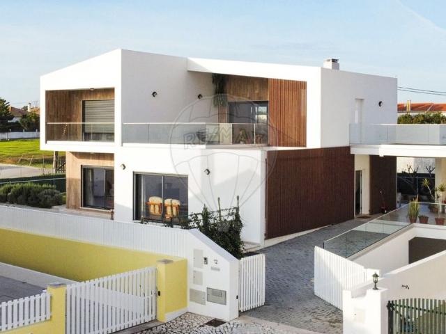 Moradia T4 de luxo à venda em Palmela