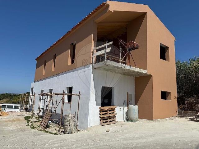 Moradia T4 à venda em Torres Vedras 553m² Torres Vedras Santa Maria Do Castelo E São Miguel