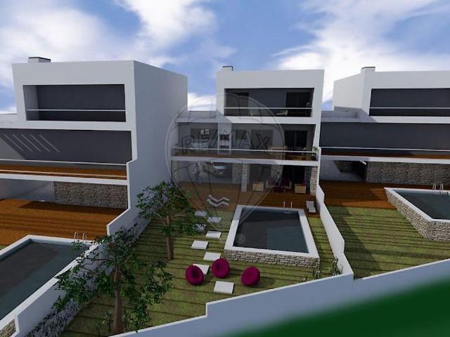 Moradia T4 à venda em Torres Vedras 306m² Torres Vedras Santa Maria Do Castelo E São Miguel