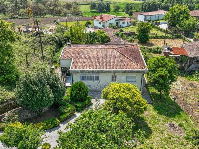 Moradia T4 à venda em Vila Verde
