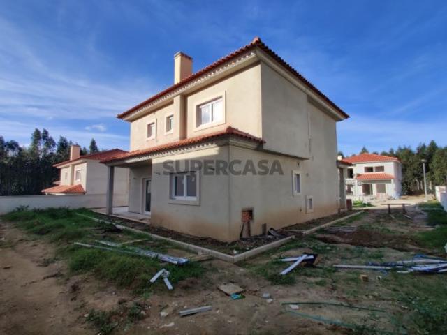 Moradia T4 à Venda no Exclusivo Condomínio Cabeço do Queijo Caldas da Rainha