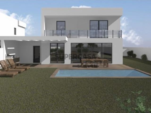 Moradia T4 Almeirim