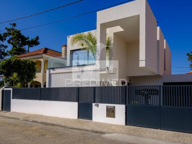 Moradia T4 Aroeira