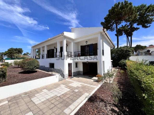 MORADIA T4 AROEIRA LOTE 490m2 AROEIRA