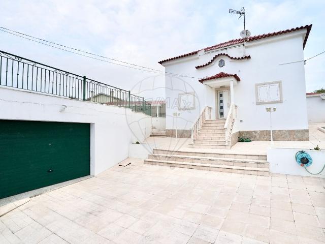 Moradia T4, Bucelas, Loures | BPI Expresso Imobiliário