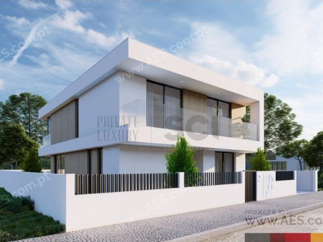 Moradia T4 Belverde | Nova | Isolada | Em construo