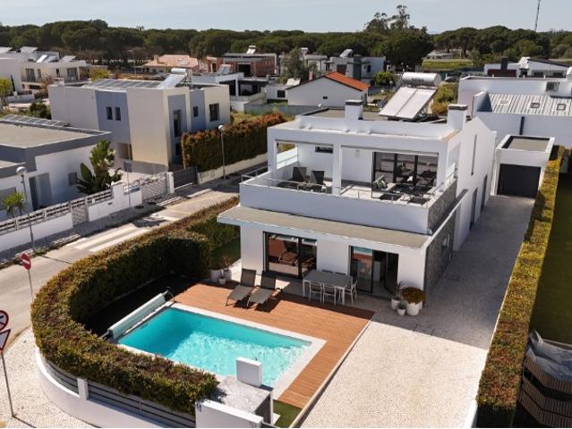 Moradia T4 C/ 2 Suites e Piscina Vila Nogueira de Azeitão
