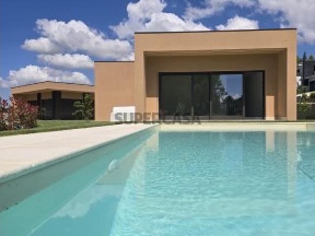 Moradia T4 c/ 4 Suites Lousada