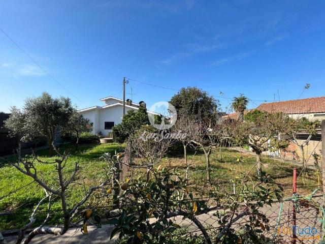 Moradia T4 c/ comércio inserida em terreno c/ 1479m2 em Amorim, Póvoa de Varzim! | 26083645847