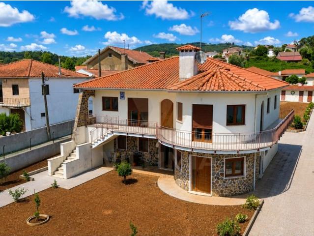 Moradia T4 c/ Jardim | Moure Vila Verde