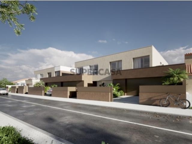 Moradia T4 c/ Piscina Próxima ao centro de Aveiro