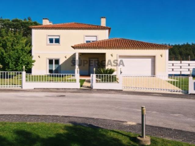 Moradia T4 c/ Piscina Rio Maior
