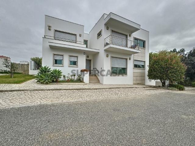 Moradia T4 c/ terreno Casal Belver Caldas da Rainha