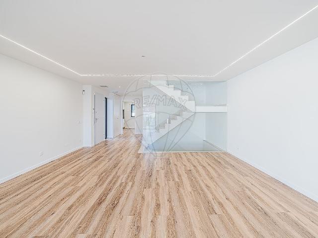 Moradia T4, Carcavelos e Parede, Cascais | BPI Expresso Imobiliário